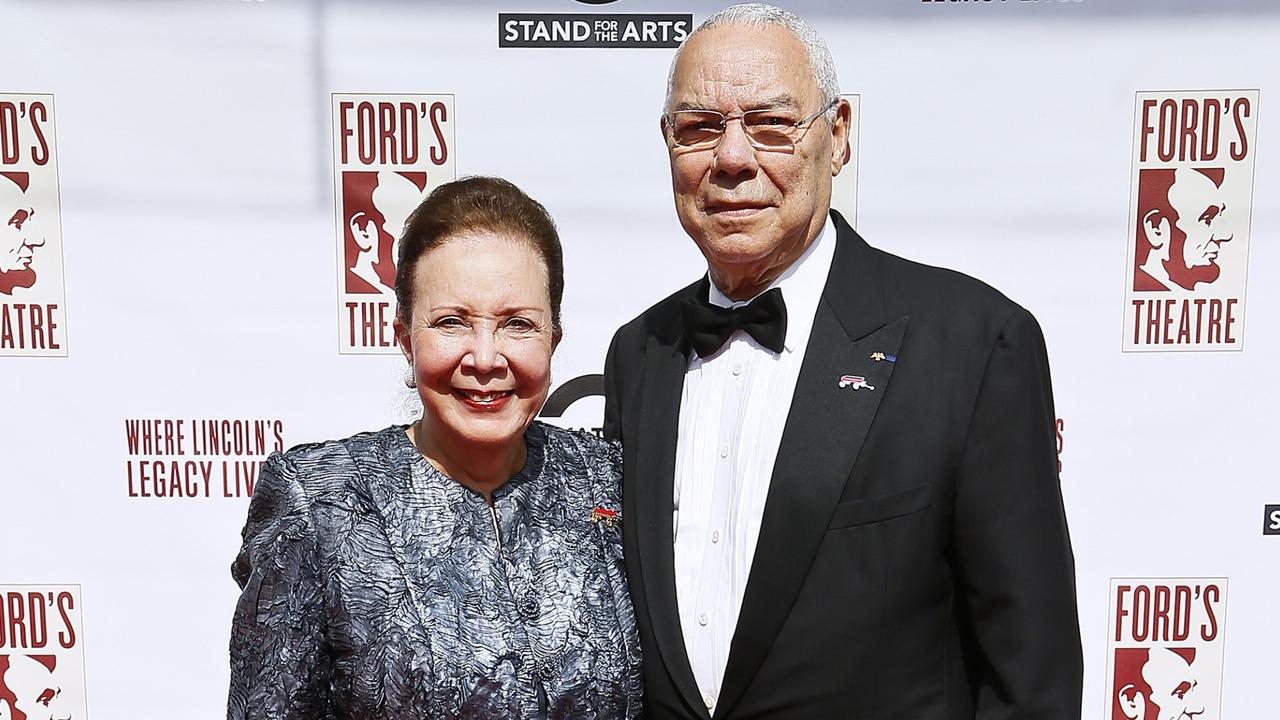 Alma Powell and 2019 Lincoln Medalist General Colin Powell.