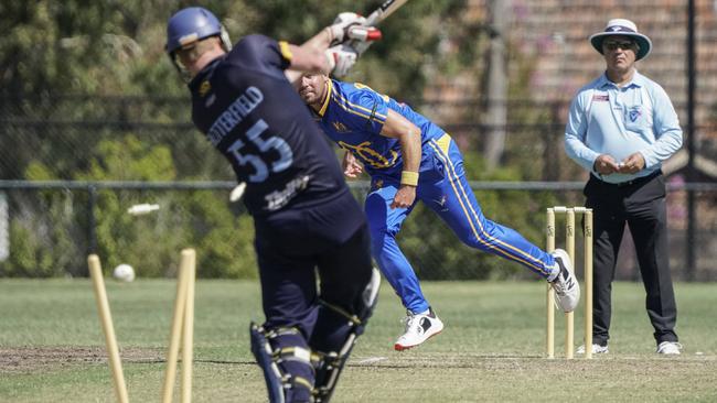 VSDCA cricket: Ormond v Brighton. Ormond bowler Rodney Bird. Picture: Valeriu Campan