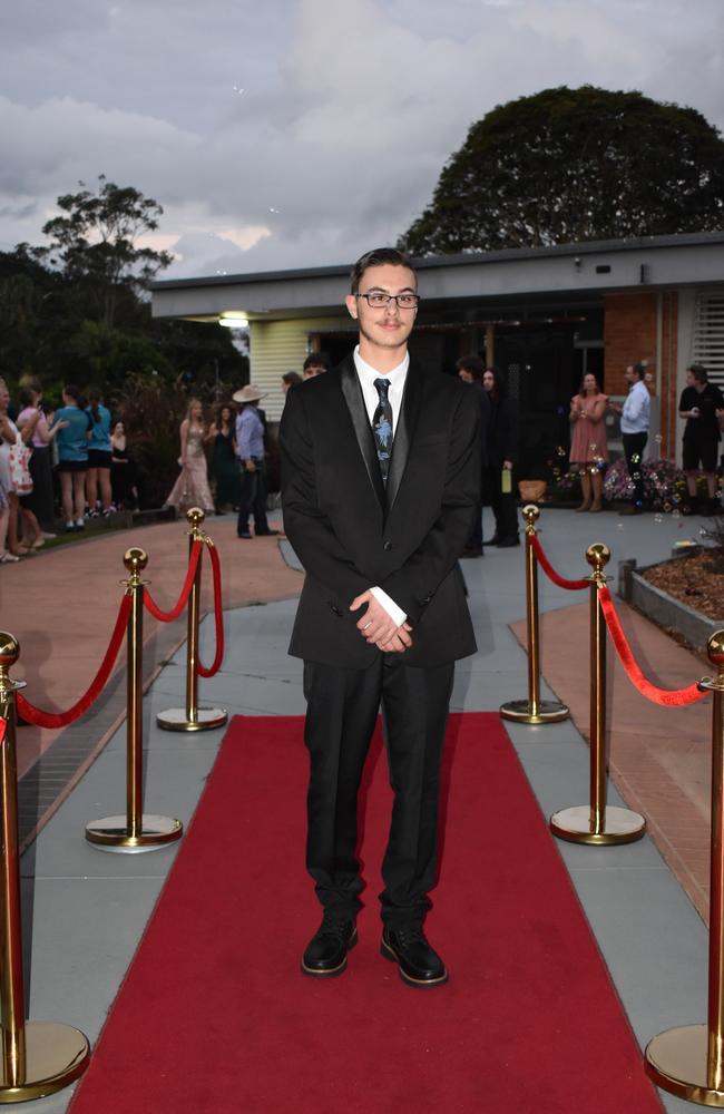 Students arrive at Noosa District State High School formal.