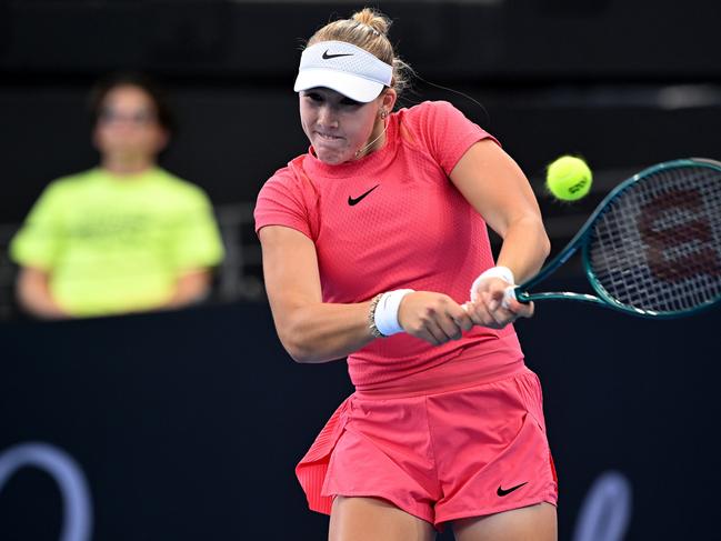 Mirra Andreeva is through to the Brisbane International final of Russia plays a backhand in her match against Ons Jabeur of Tunisia during day six of the 2025 Brisbane International at Pat Rafter Arena on January 03, 2025 in Brisbane, Australia. (Photo by Bradley Kanaris/Getty Images)