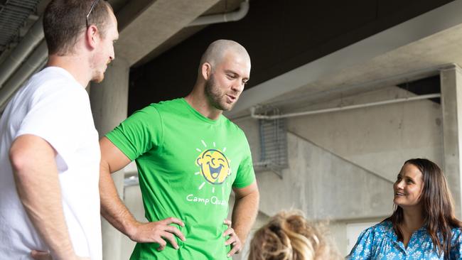 Melbourne Storm players get their heads shaved for charity