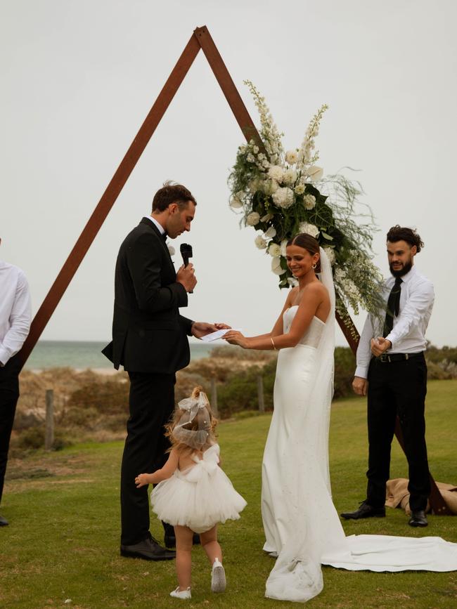 Jeremy and Kellie Finlayson on their wedding day, with never-hear-before details found in her new book. Picture: Supplied
