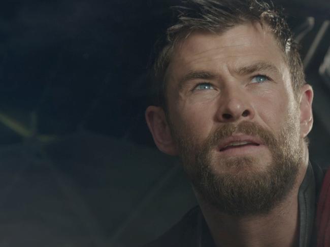 Thor: Ragnarok director teases talking Hulk, Cate Blanchett, and more -  HeyUGuys