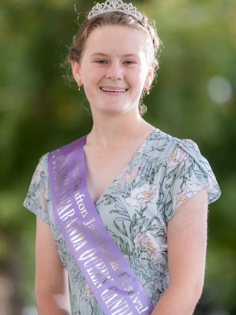 2021 Junior Jacaranda candidatesLaura HoadeLaura is proudly sponsored by Red Hot Hair"The Jacaranda Festival is one of my favourite times of the year! I love participating in the community events, such as Jacaranda Thursday and the Venetian Carnival.I am looking forward to the opportunity to meet new people and beingan ambassador for the festival this year. I am also excited for The Caringa Ball!"