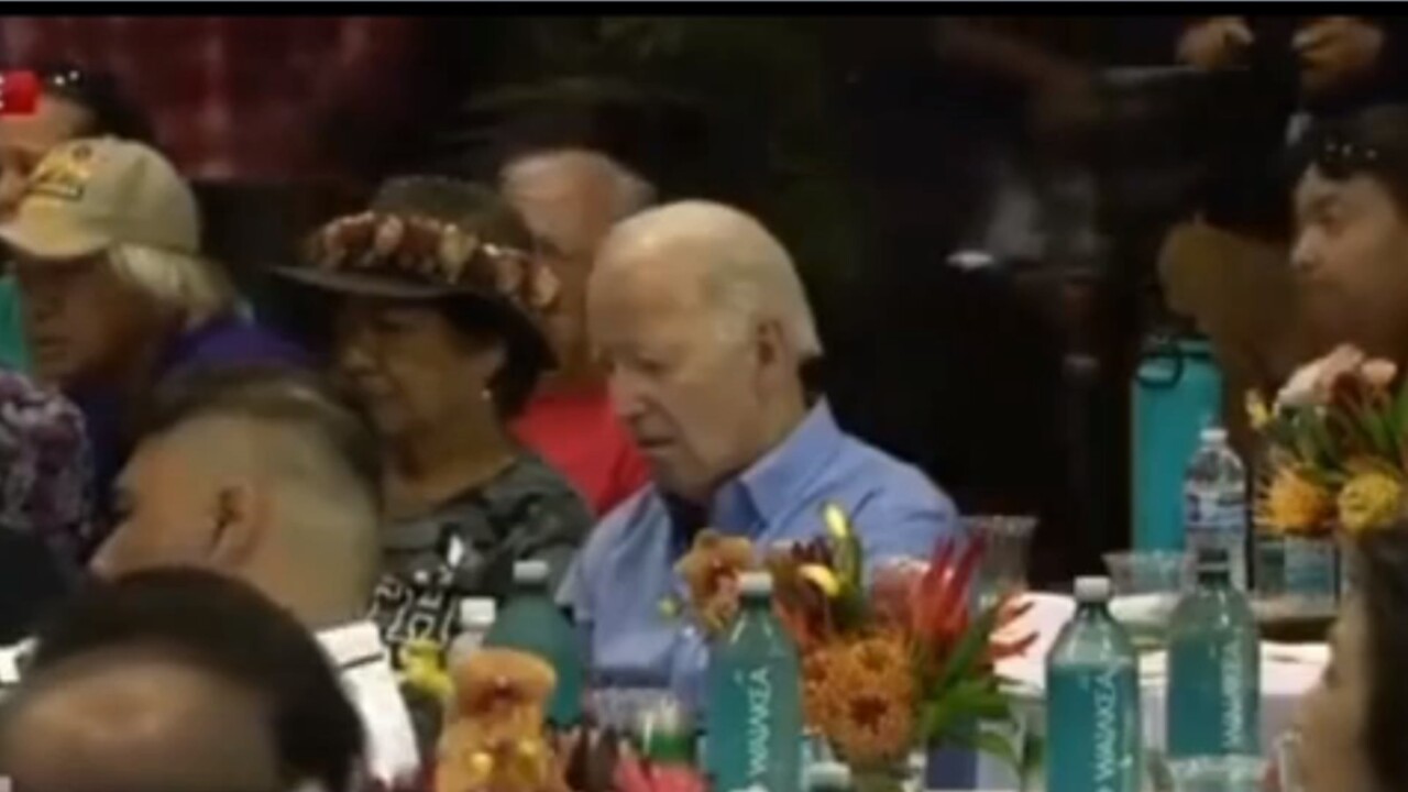Biden nods off in Maui whereas world discusses learn how to ‘screw over’ the US