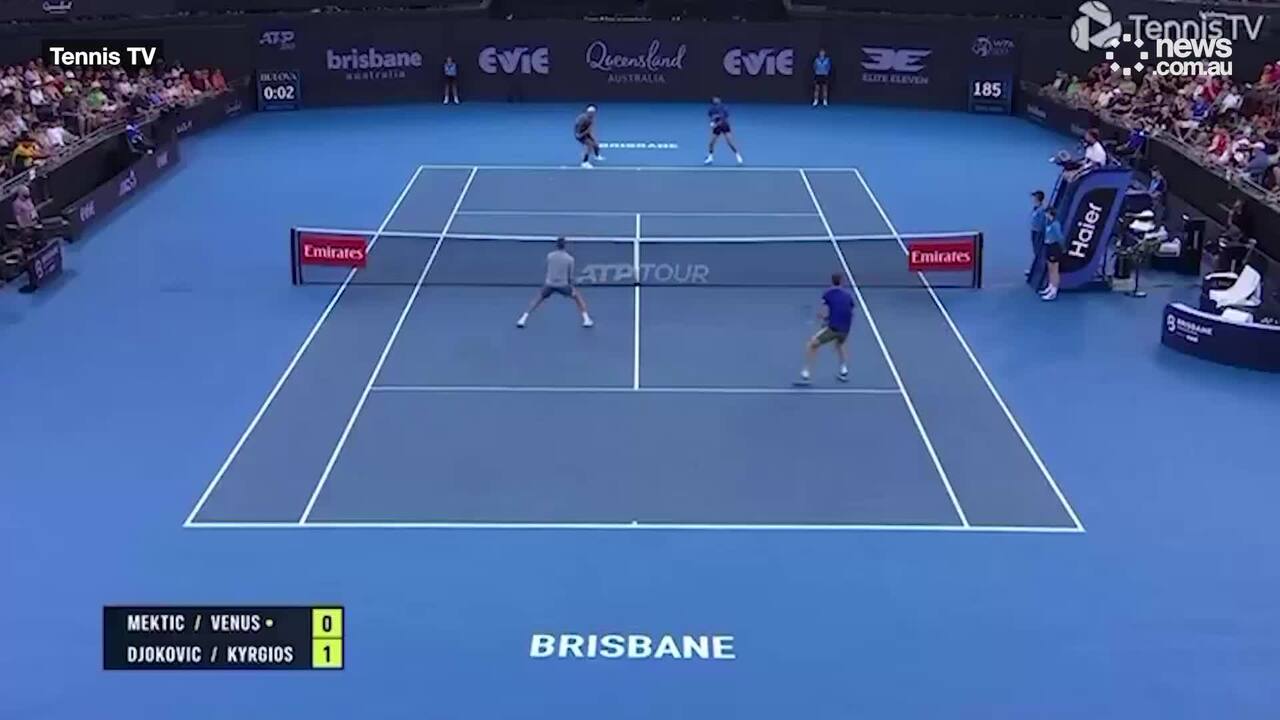 'Point of the year' leaves tennis in disbelief