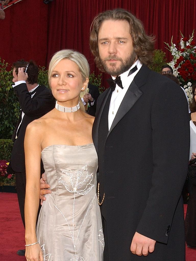 Russell Crowe: ex wife Danielle Spencer to go naked 