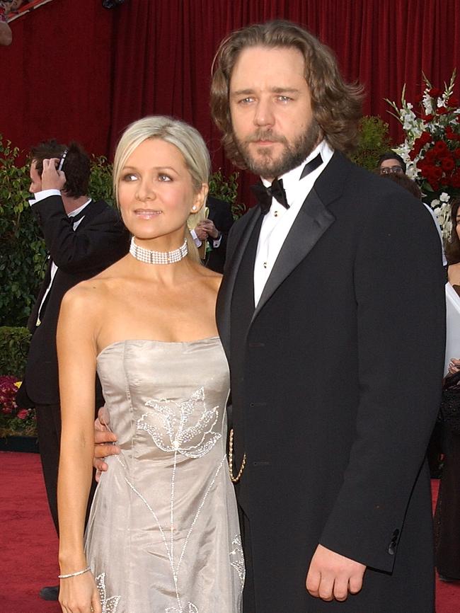 402719 78: Actor Russell Crowe and Danielle Spencer arrive at the 74th Annual Academy Awards March 24, 2002 at The Kodak Theater in Hollywood, CA. (Photo by Vince Bucci/Getty Images)