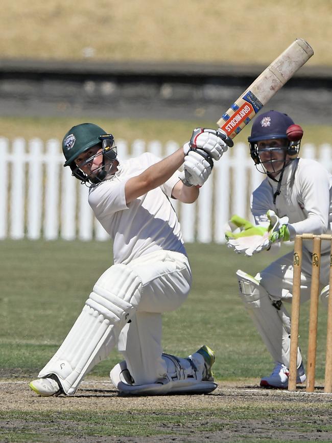 Oli Gunning clubs one of his 17 boundaries. Picture:Andy Brownbill