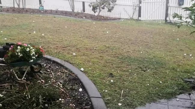 Hail falls at Helensvale