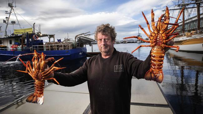 Marie 1 deckhand Glen Bradshaw selling crays at Hobart. Picture: Chris Kidd