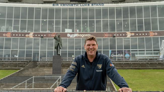 Hawthorn Chief Executive Justin Reeves in front of the newly named Bunjil Bagora. Photo: Matthew McLeish