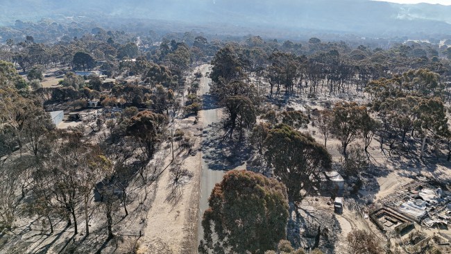 Pomonal residents prepare to return to what is left of their homes ...