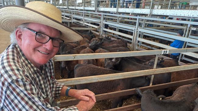 Cattle vendor Wayne Durban, of Widgiewa Station at Morundah, sold 100 Angus calves at Wodonga..