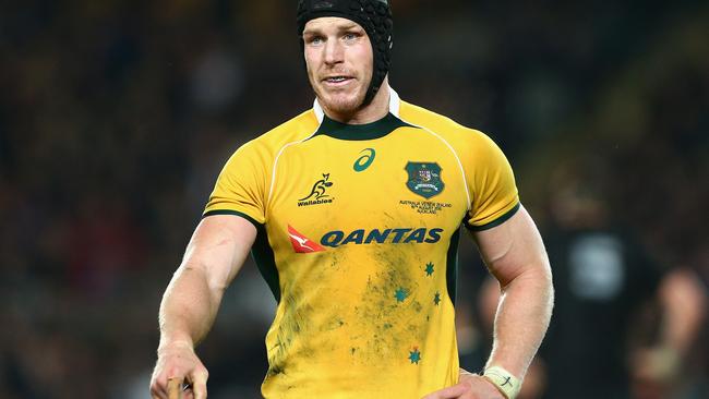 AUCKLAND, NEW ZEALAND - AUGUST 15: David Pocock of the Wallabies talks to team mates during The Rugby Championship, Bledisloe Cup match between the New Zealand All Blacks and the Australian Wallabies at Eden Park on August 15, 2015 in Auckland, New Zealand. (Photo by Cameron Spencer/Getty Images)