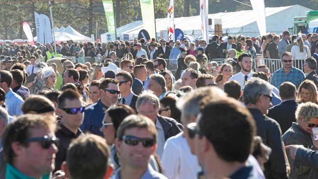 DAY OUT: Carlton MID Coffs Harbour Gold Cup Race Day. Picture: Trevor Veale