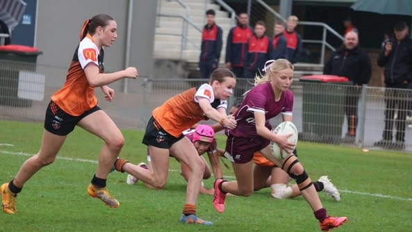 Levi Williams from Wynnum scoring for the 2024 Qld schoolgirls.