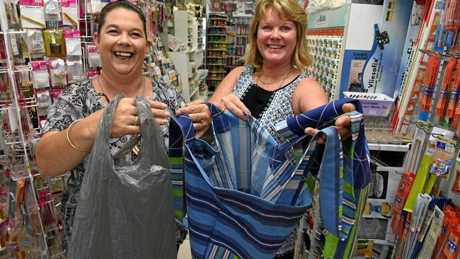 Carmen McEneany and Dee Sweeting are encouraging Bundaberg to get behind the Boomerang Bag concept. Picture: Mike Knott BUN010217BAG1