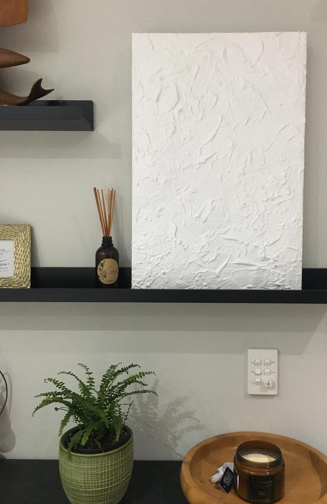 How To Make A D.I.Y. Textured Plaster Artwork - Bunnings Australia