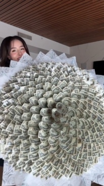 Woman shares video of her massive cash bouquet