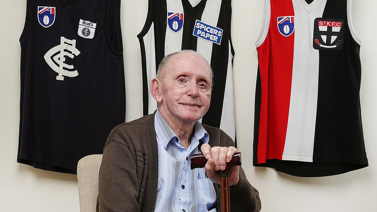 Broadcasting legend Mike Williamson has passed away. Photo: Ian Currie