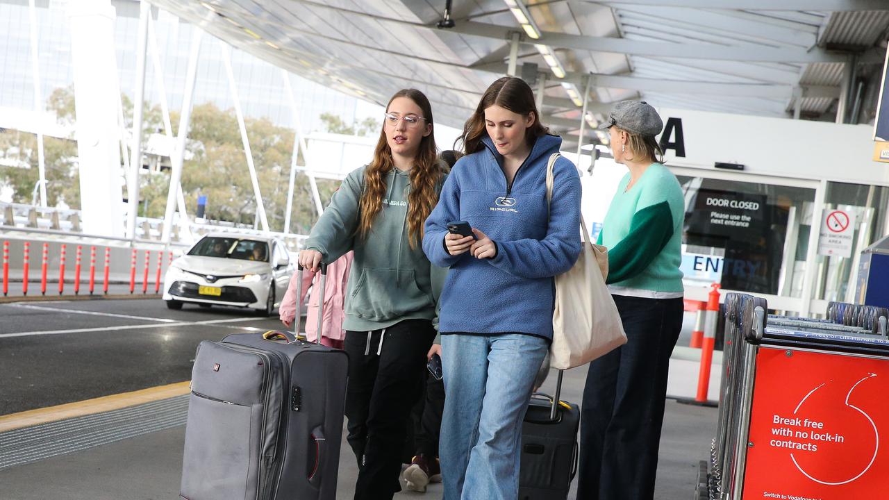 New data by banking giant NAB reveals as many as two in three Australians have either cancelled or postponed their travel recently. Picture: NCA NewsWire / Gaye Gerard