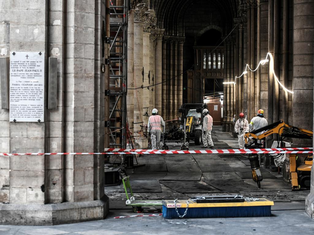 Notre Dame Cathedral fire: Crucial ‘mistakes’ let church burn | Daily ...