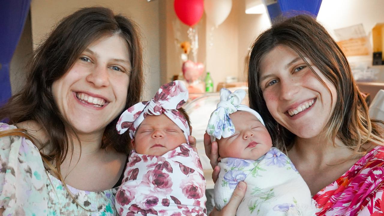 Identical Twins Give Birth A Day Apart Daily Telegraph 7240