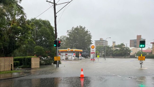 Don't fill up here. The Shell service station near the Gailey Rd intersection, St Lucia, was out of action today.