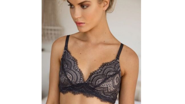 Bump & Me - The Carriwell Lace Maternity & Nursing Bra perfectly