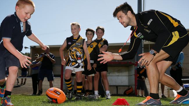 Richmond captain Trent Cotchin will take part in clinics in Echuca and Bendigo.