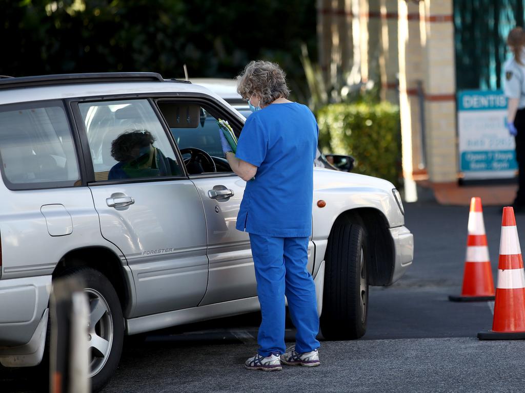 Queues of cars wait outside a testing centre on June 17 in Auckland. Picture: Phil Walter/Getty Images