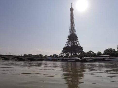 Seine swim training canceled again over pollution, current