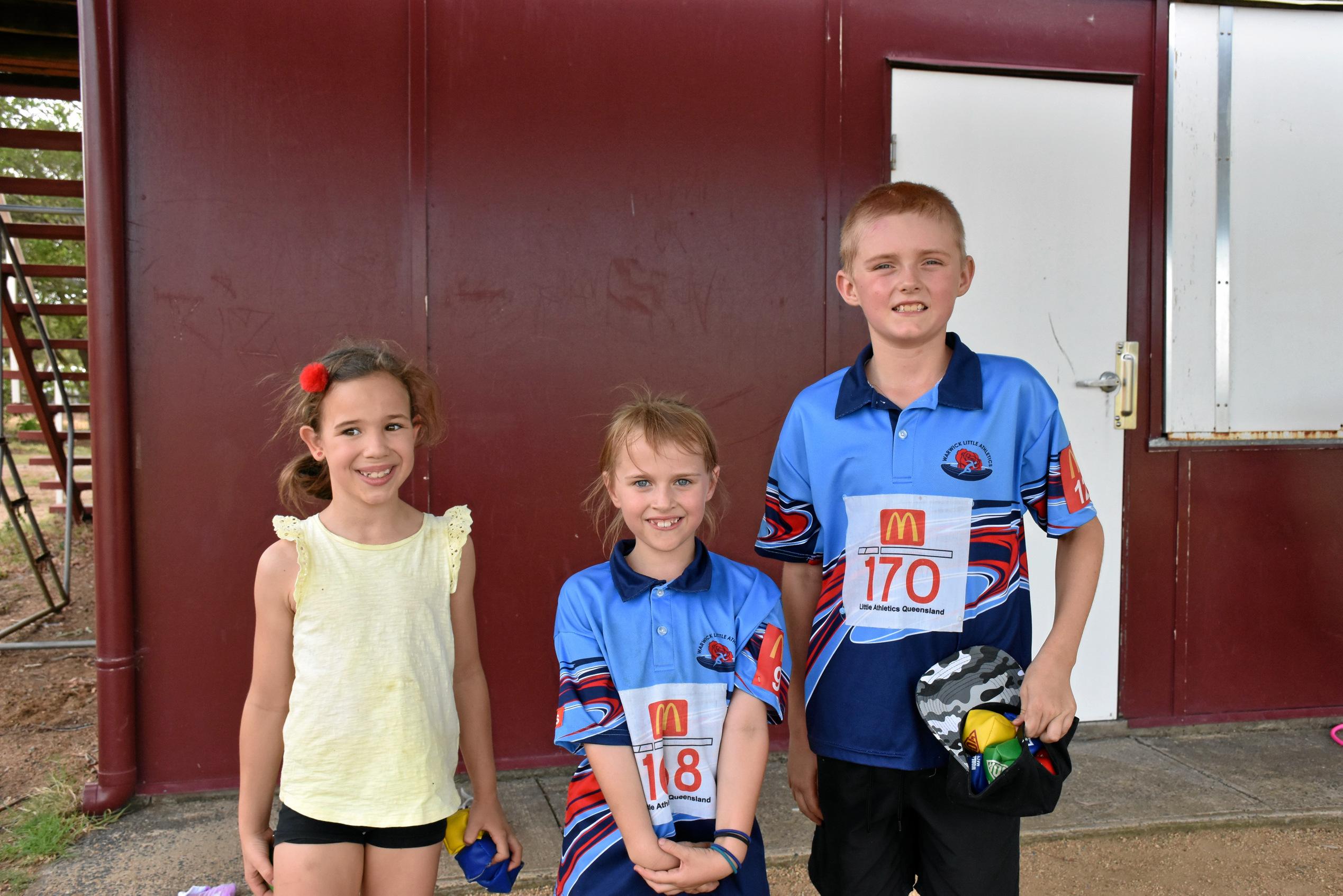 Ingrid T, 8, Savannah Hage,8 and Izaac Thornton-Grimes,11. Picture: Emily Clooney