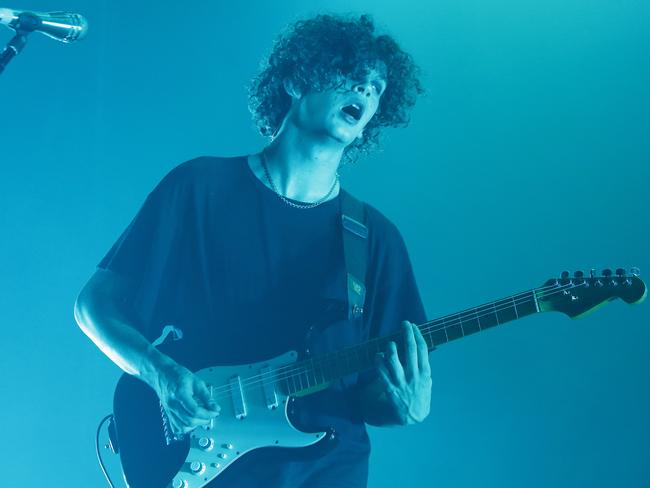 6. Matty Healy's Blue Hair: A Timeline of His Bold Hair Transformations - wide 1
