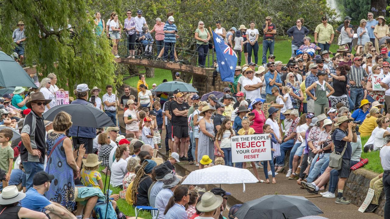 Anti vaccination mandate rally held in Queens park. Saturday, November 27, 2021. Picture: Nev Madsen.