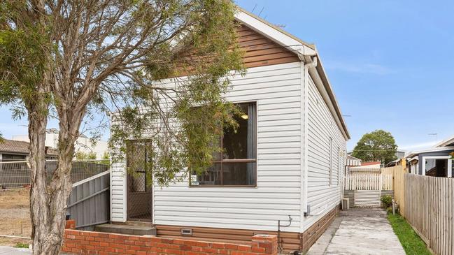 The two-bedroom house at 16 Bond St, Newtown, sold for $621,000.