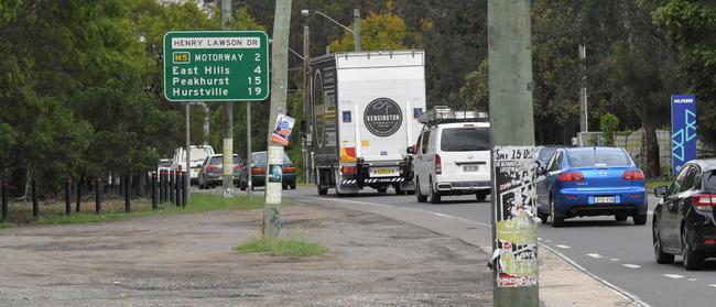 Henry Lawson Drive should be upgraded, according to the mayor. Picture: Simon Bullard