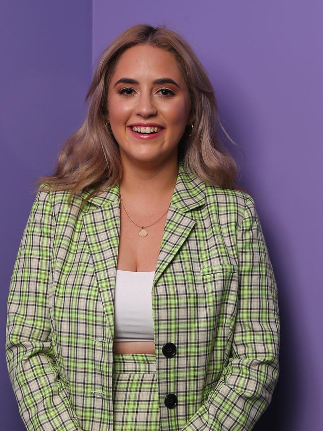 Tia Gostelow