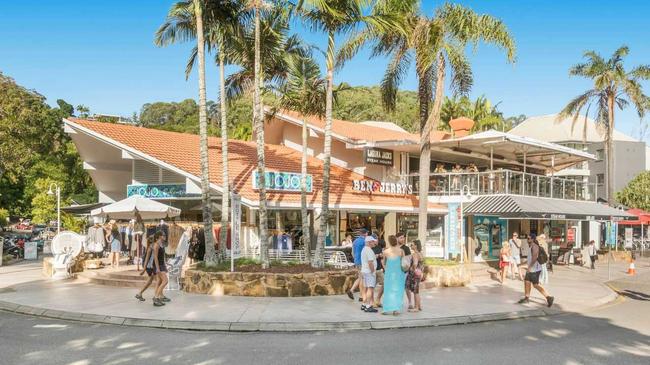 50 Hastings Street – Noosa Heads’ renowned tourist hub – the two storey retail asset comprises six tenancies, including the popular Laguna Jacks bar and restaurant, a 7 Eleven, Ben & Jerry’s Ice Creamery and Betty’s Burgers.