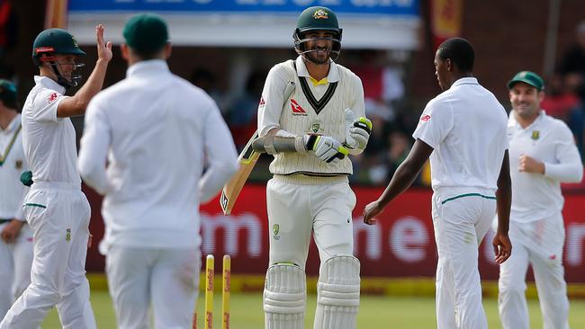 Kagiso Rabada picks up the wicket of Mitchell Starc.