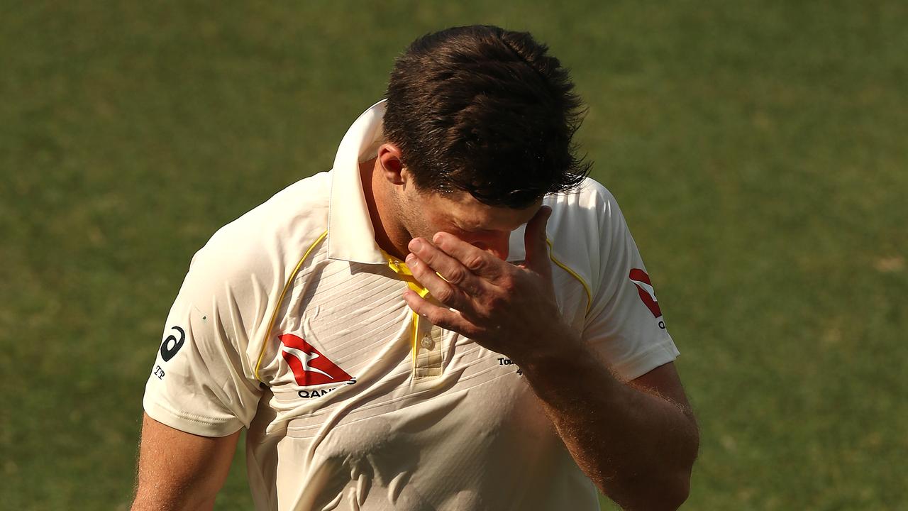 Australia lost 10 for 60 on day three to hand Pakistan control of the test.