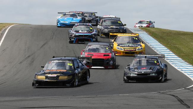 Sports Sedans battling for the Ramada resort 50K Plate, won by Steven Tamasi. Image: Revved Photography.