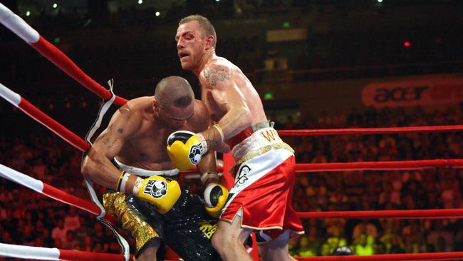 Garth Wood KO’d Mundine after brawling him for five rounds.