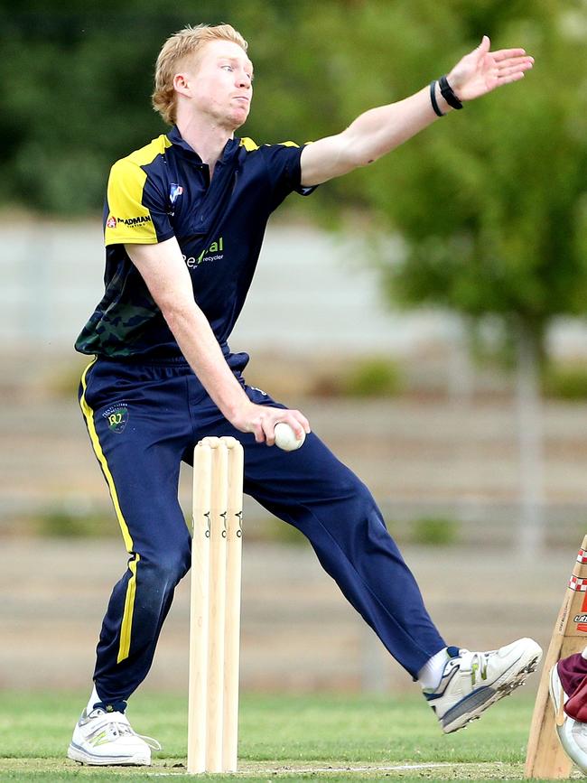 Connor McEvoy bowling for Plenty Valley. Picture: Hamish Blair