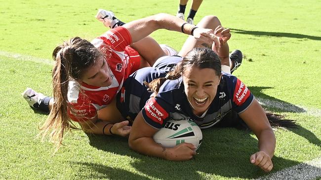 Krystal Blackwell scores a try during round seven. (Photo by Ian Hitchcock/Getty Images)