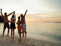 Qantas drops $599 return flights to Bali for one week only