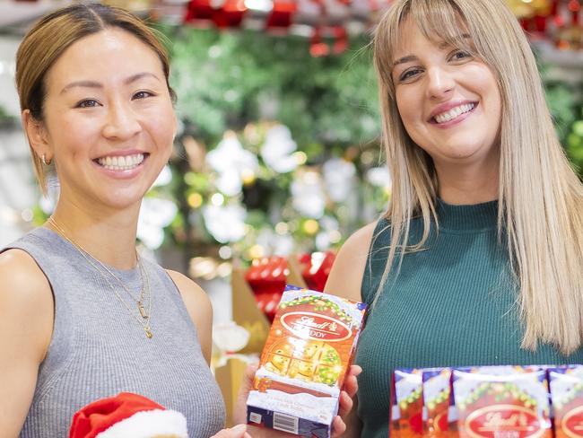 SMART DAILY PHOTO: Laiyen Chow, 36, and friend Kate Wittison, 27, are both starting to organise their Christmas shopping. The story is about what to consider before spending both online and instore this Christmas to ensure you don't blow your budget. Picture: RICHARD JUPE