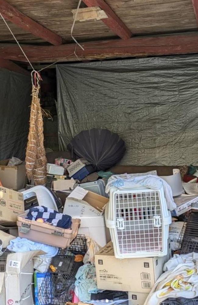 The house was ‘was overflowing with faeces and urine;. @animal_assist_senju