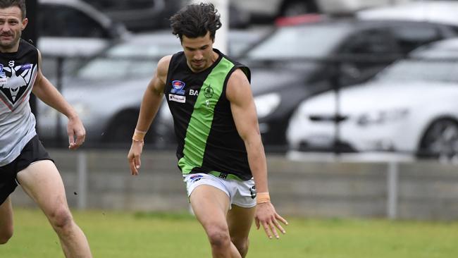 Deakyn Smith in action for Doveton. Picture: Andrew Batsch